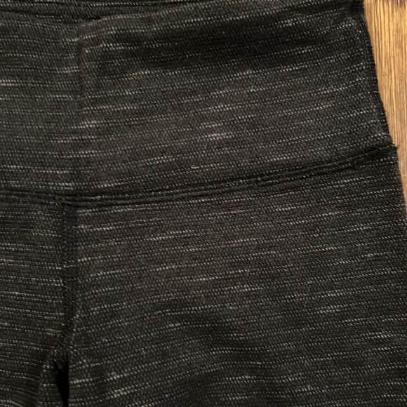 Lululemon Wunder Under Crop ll Size 4 - Picture 7 of 12